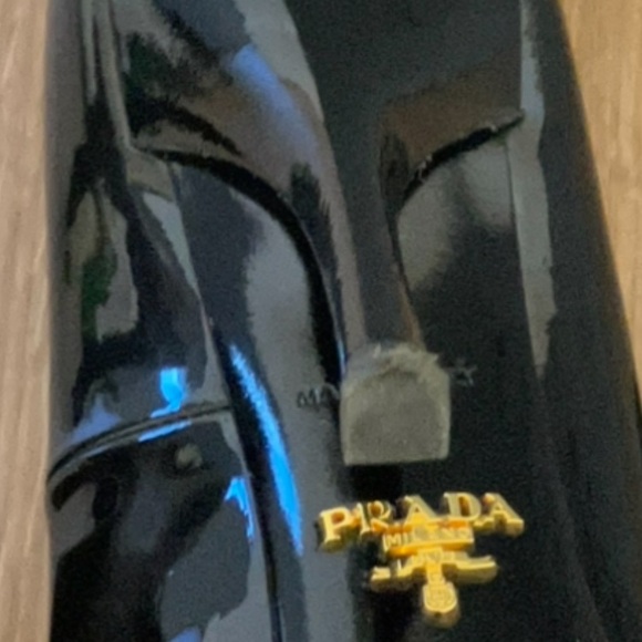 Stunning US size 9 black Prada heels! Dust Bags and Box included. - Picture 3 of 5
